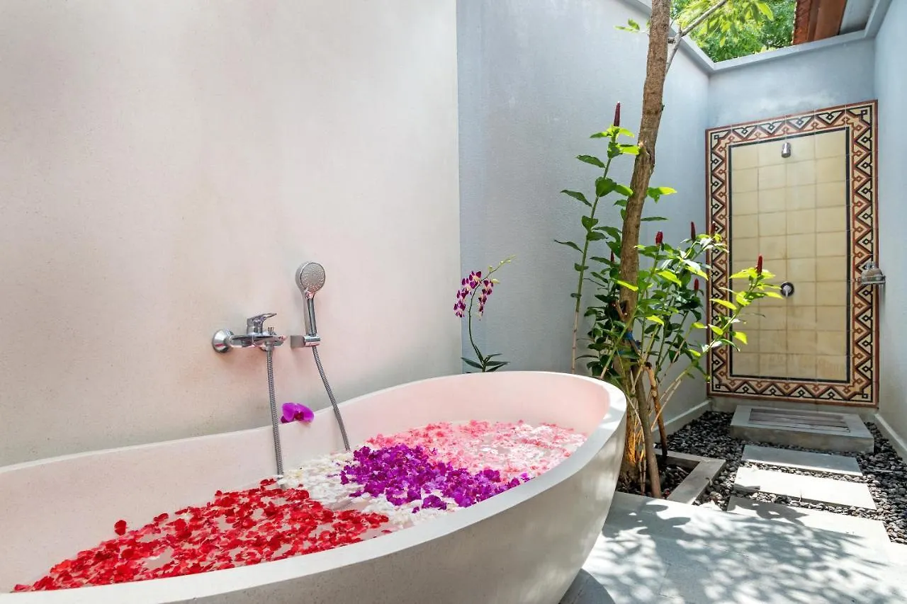 Bijia Villa W Private Pool - Peaceful Quiet Luxury Villa - Near Monkey Forest Ubud