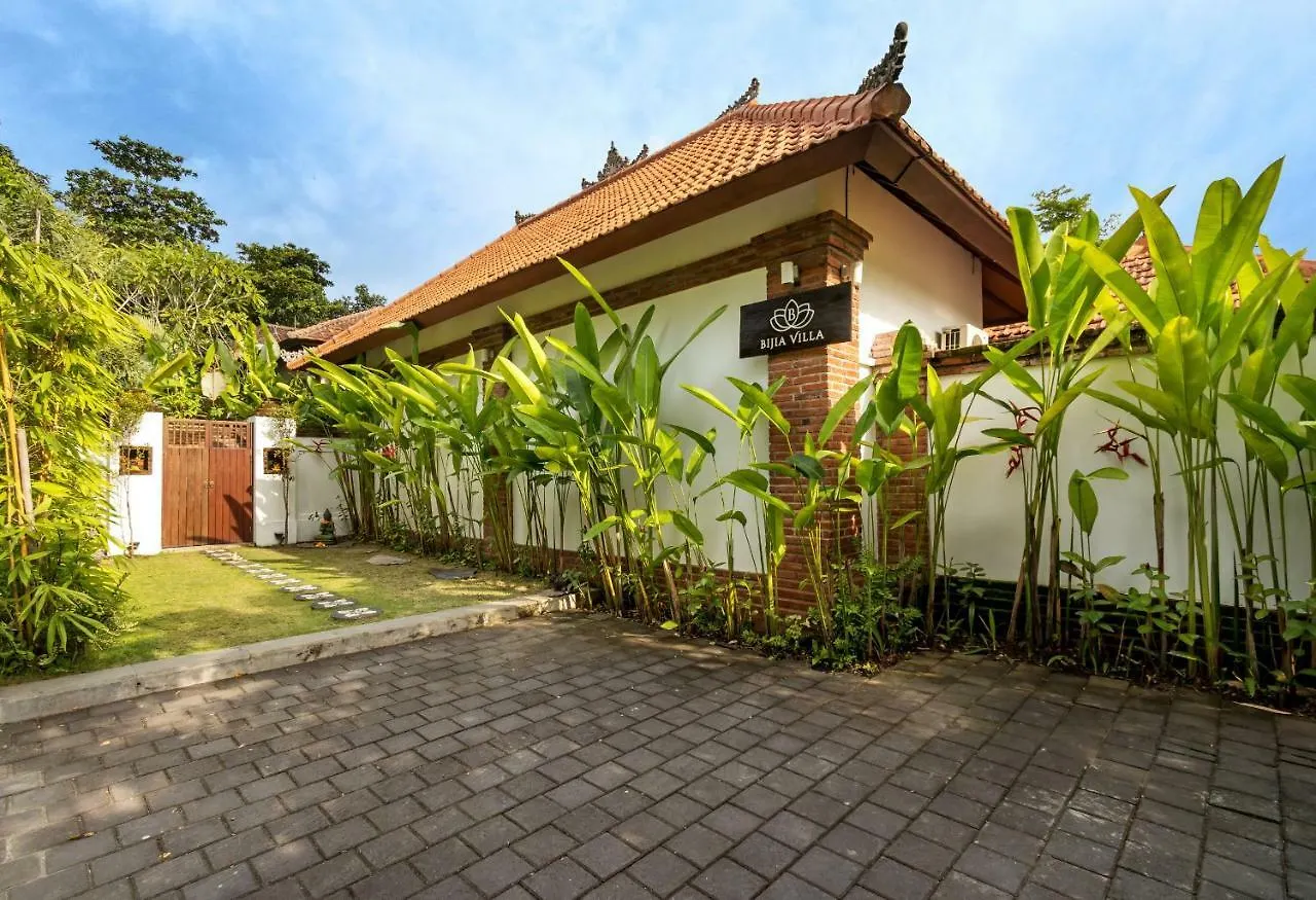 Bijia Villa W Private Pool - Peaceful Quiet Luxury Villa - Near Monkey Forest Ubud